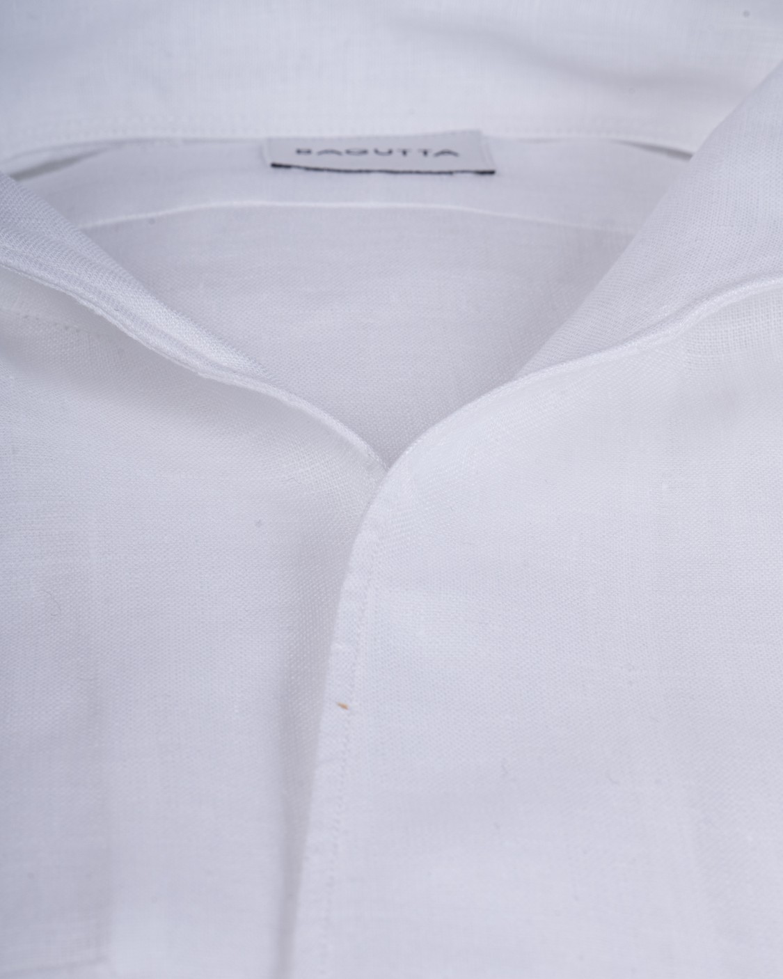 shop BAGUTTA  Camicia: Bagutta camicia in lino.
Vestibilità slim.
Collo guru.
Composizione: 100 % lino.
Fabbricato in Albania.. BRUXELLES T800-01 number 284433